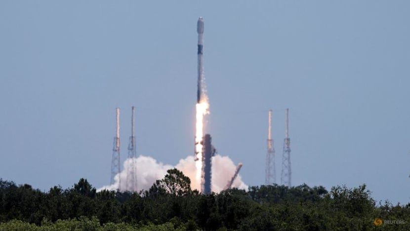 வியட்நாமில் இலோன் மஸ்க்கின் Starlink துணைக்கோள இணையச் சேவைகள்