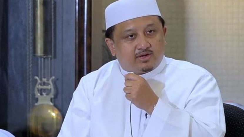 Well-known religious teacher charged with cheating in Haj tour scam