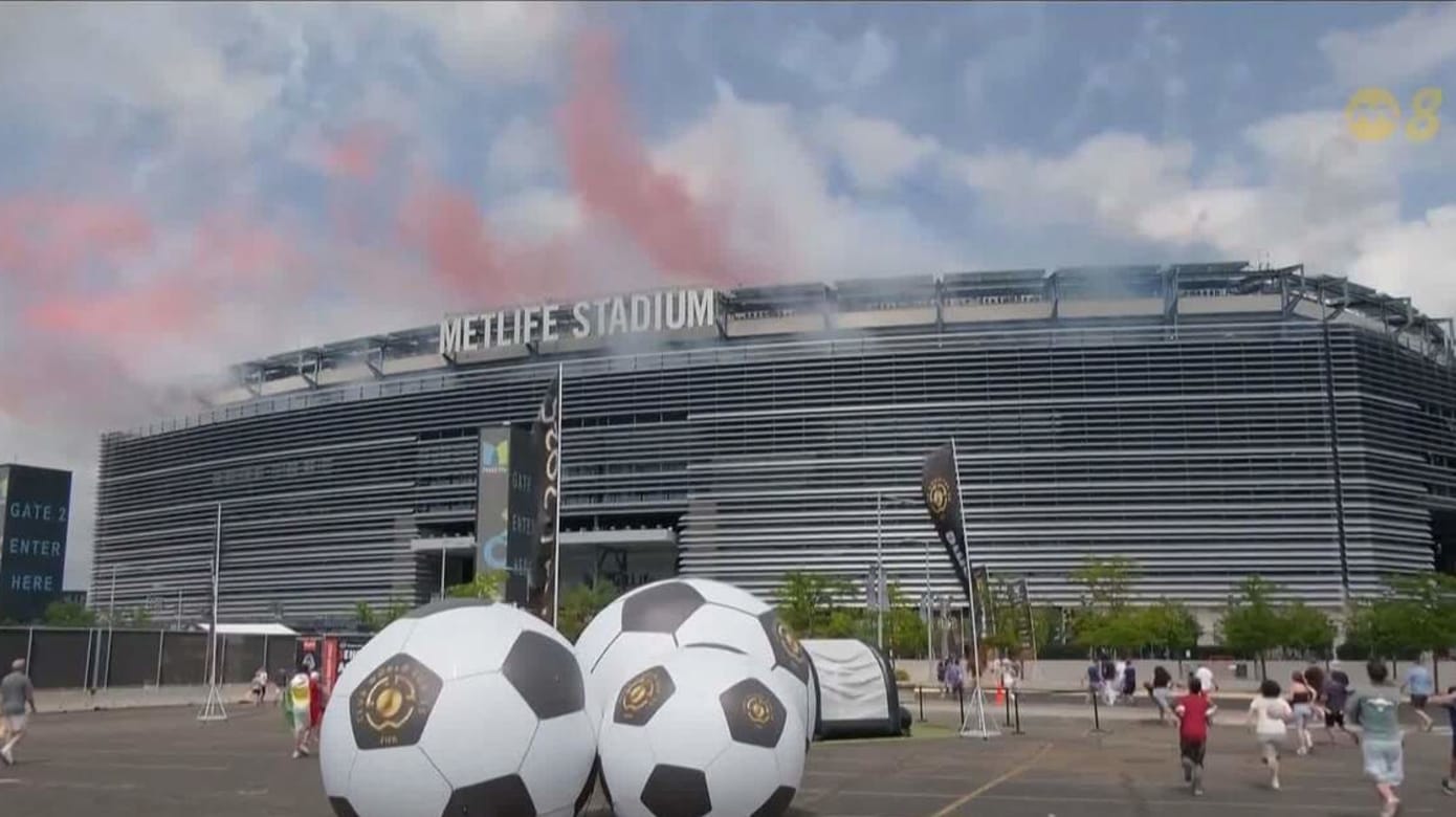 世界杯前争议不断 交通费暴涨加重球迷负担