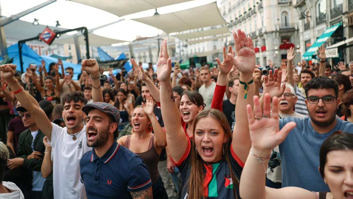Spain aims to ban evictions until 2030 amid housing protests