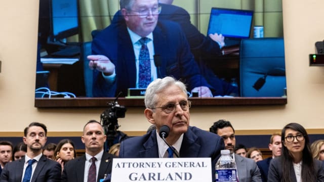 美国众议院判定司法部长加兰藐视国会