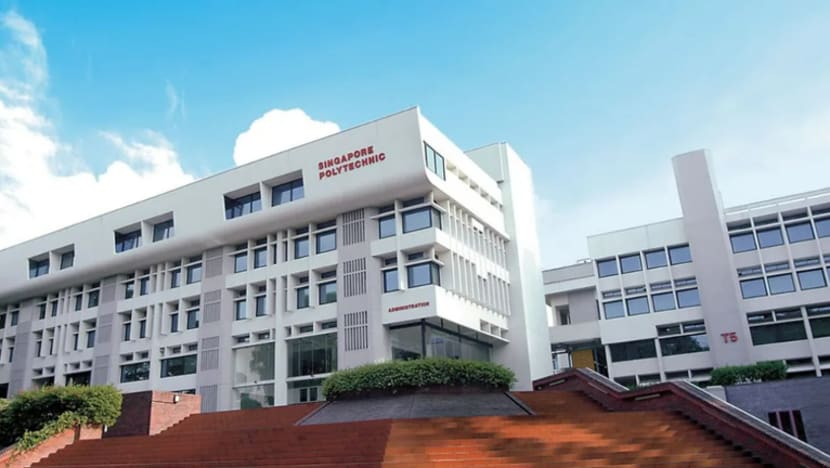 Pelajar Politeknik Singapura diuji positif COVID-19; semua kuliah beralih online Pelajar Politeknik Singapura diuji positif COVID-19; semua kuliah beralih online