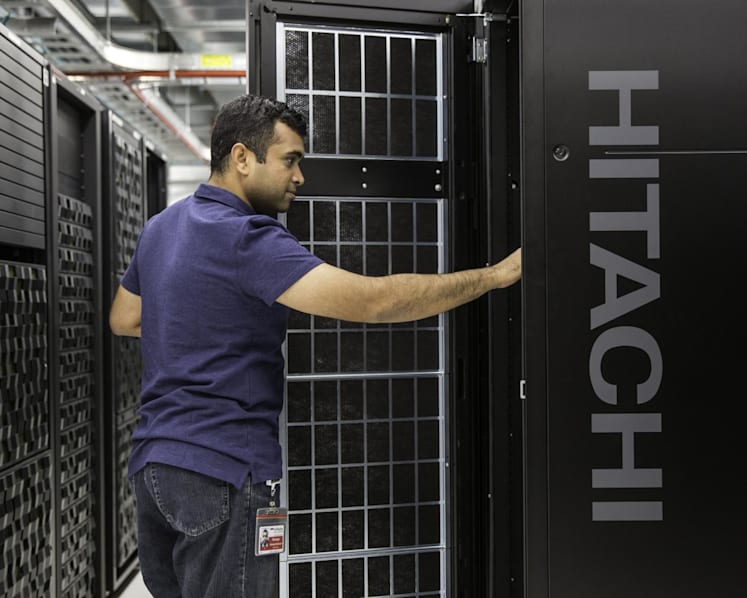 Modernise your digital core: Closing the distance between mid-range and enterprise storage