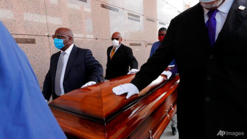 As US COVID-19 death toll nears 600,000, racial gaps persist