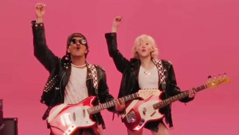 Bisa ganggu konsentrasi belajar, pelajar Korsel dilarang dengar lagu APT. milik Rose Blackpink dan Bruno Mars