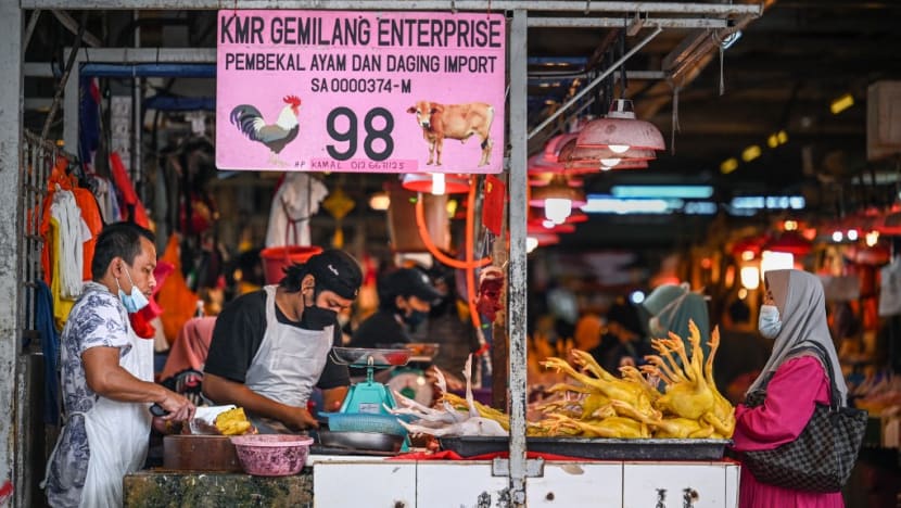 Klang Valley, Melaka COVID-19 curbs to ease as they enter phase 3 of Malaysia's national recovery plan Klang Valley, Melaka COVID-19 curbs to ease as they enter phase 3 of Malaysia's national recovery plan
