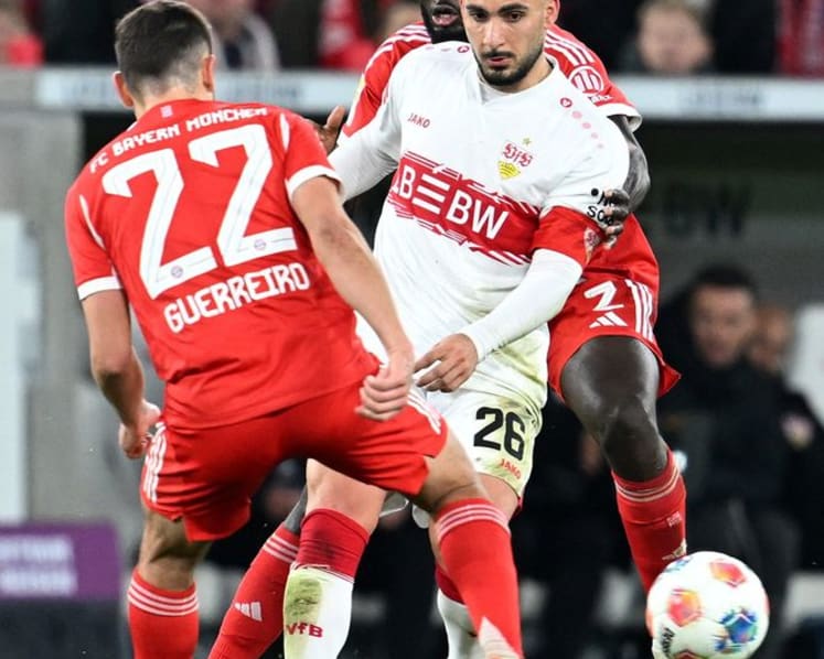 Substitute Kane scores hat-trick in Bayern's 5-0 demolition of hosts Stuttgart