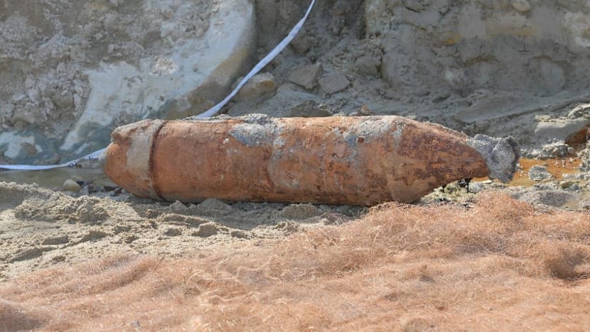High-Quality Saf To Dispose Of 250kg World War Ii Bomb Found Along Tanah Merah Coast Road Abstract for Mobile