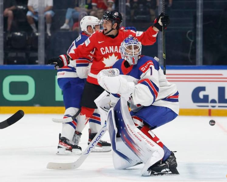 Ice hockey-Canada through to world championship semis after win over US