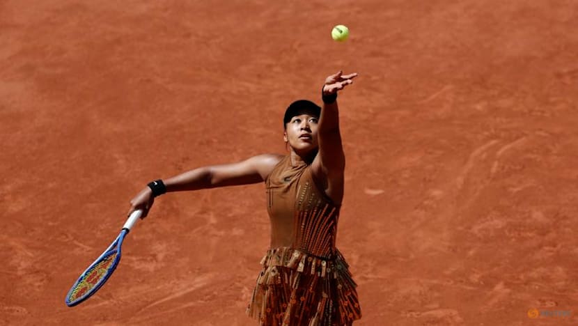 Style and steel as Osaka tames Vekic to reach Paris third round