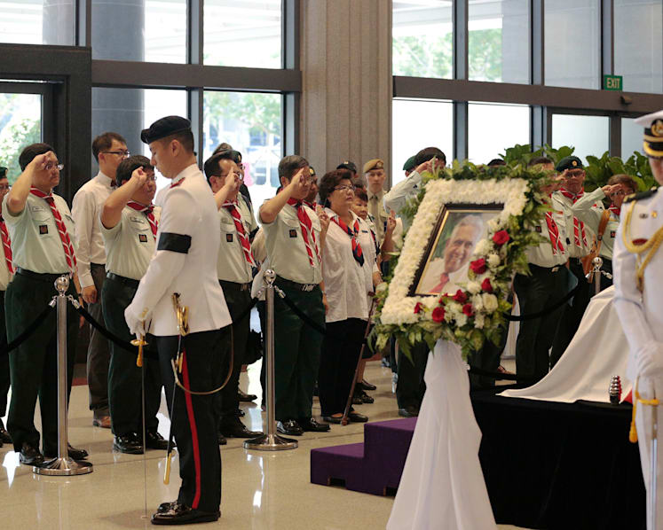 Young and old bid goodbye to S R Nathan