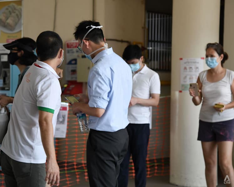 First batch of 11 hawker centres to allow groups of 5 vaccinated diners from Tuesday 