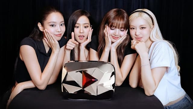 全球首创纪录！BLACKPINK官方YouTube订阅破亿，获红钻石奖牌
