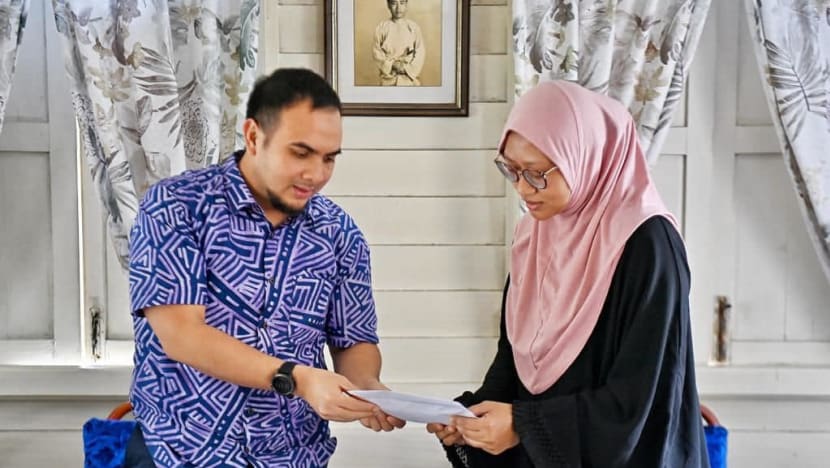 PM Anwar beri sumbangan kepada waris 2 mangsa nahas pesawat