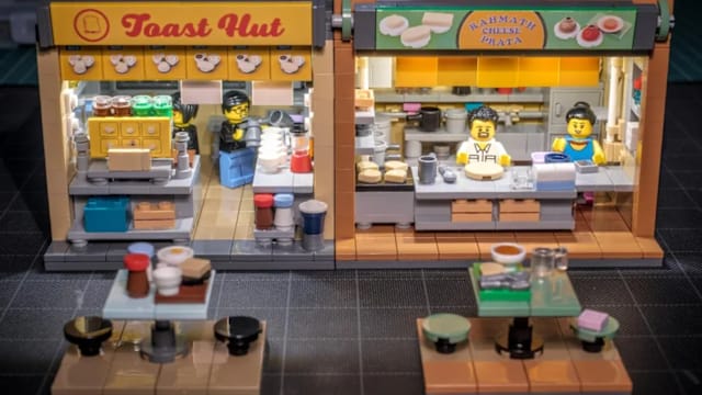 被本地小贩文化吸引 美国男子将摊位制成乐高模型送摊主