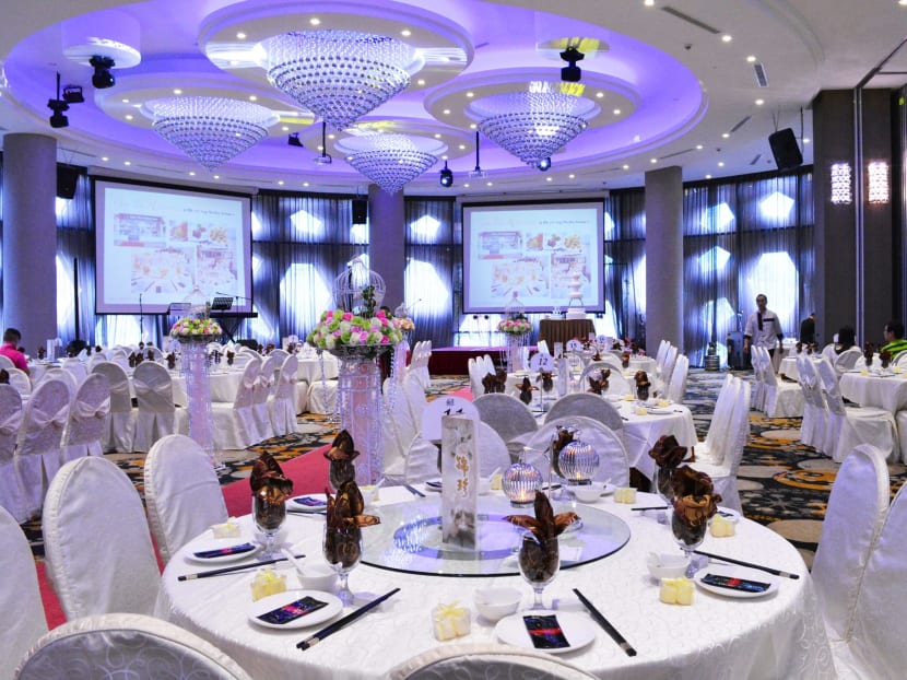 Chinese restaurant Tim Palace at Safra Toa Payoh has had its license suspended for two weeks by the NEA for failing to keep its premise clean, free of rodent infestation and selling pre-packed food past the expiry date. Photo: Tim Palace/ Facebook