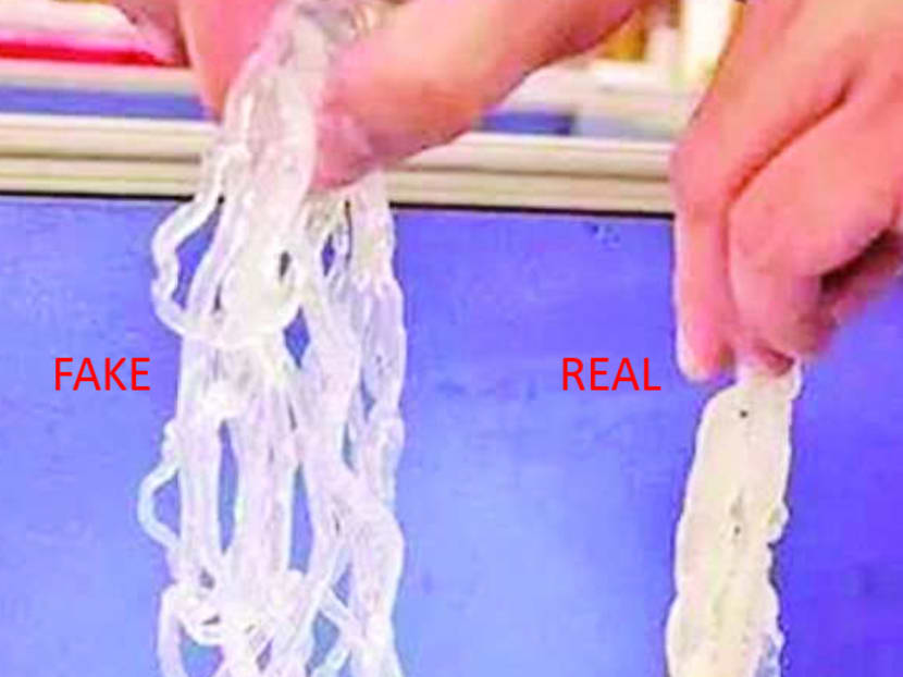 A widely circulated photo annotated by TODAY showing the difference between the real and fake jellyfish.