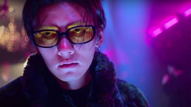 “Gangnam B-side”饰演皮条客，池昌旭收起了暖男笑容，揍人还一股狠劲！