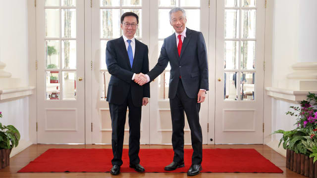 李总理会见韩正 强调我国希望中美增进互信