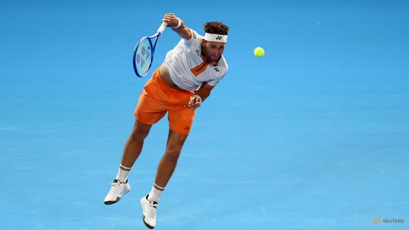 Alcaraz rallies past Ruud to book Fritz final in Japan Open
