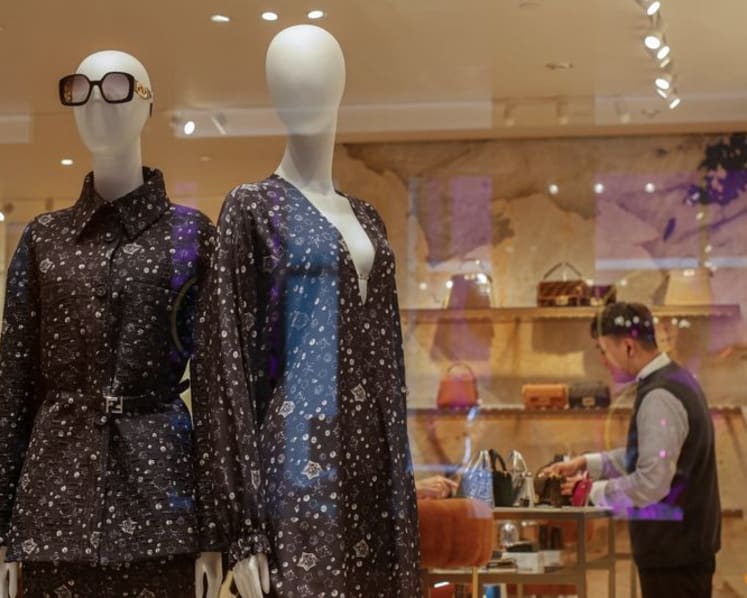 Hong Kong September retail sales rise 5.9% from a year earlier