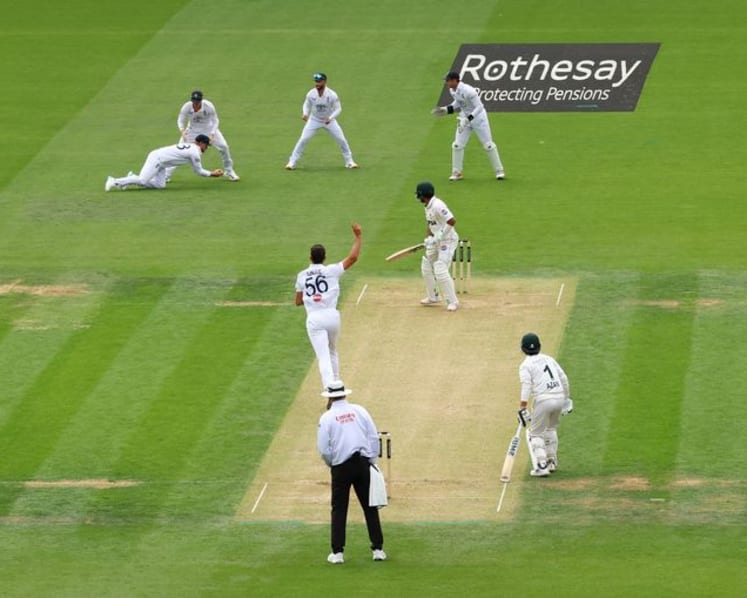 England in total control at Lord's after Pakistan crumble