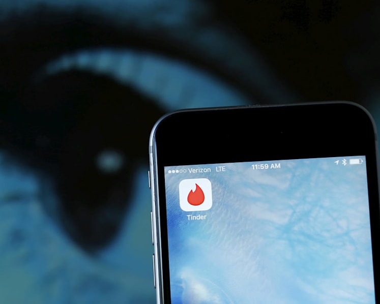 Tinder to alert travellers to 69 nations including S'pore where LGBTQ status is ‘effectively criminalised’