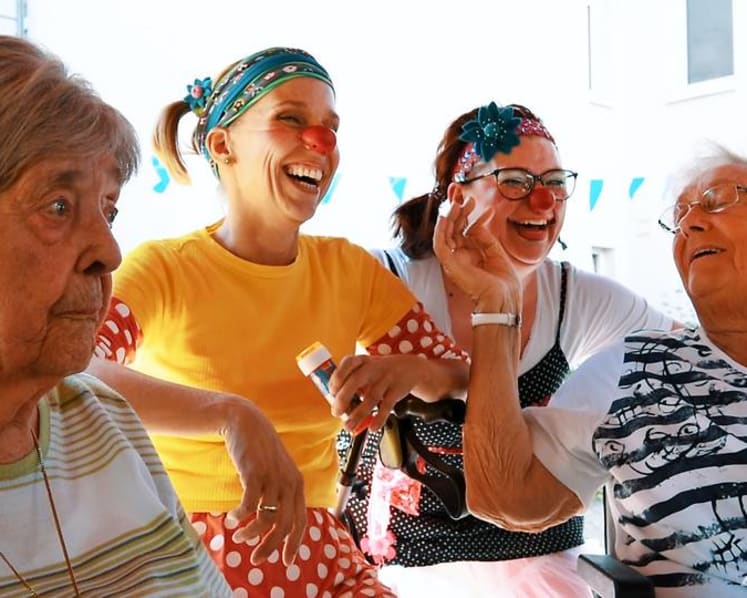 The town that’s embracing dementia and fighting back, together