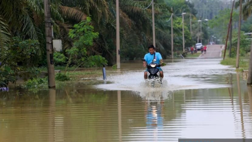 Batu Pahat daerah baharu dilanda banjir di Johor Batu Pahat daerah baharu dilanda banjir di Johor