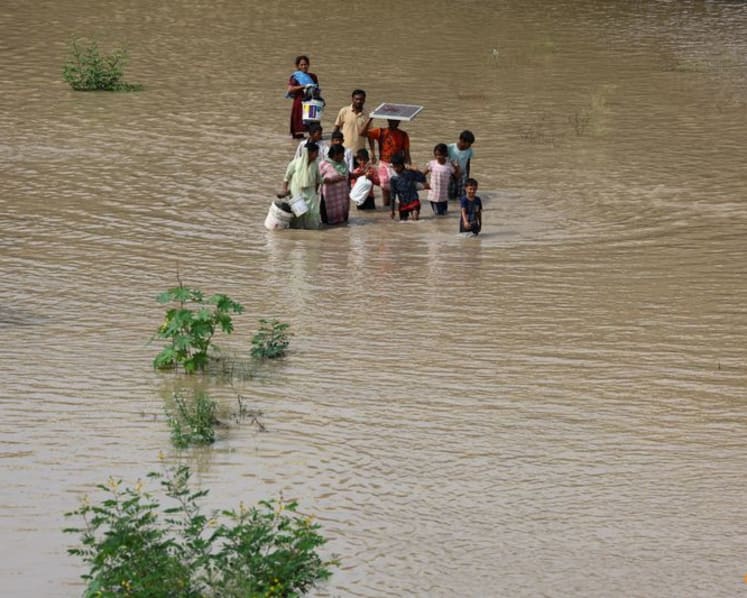 Heavy rain lashes northern India, Yamuna river breaches danger mark in Delhi