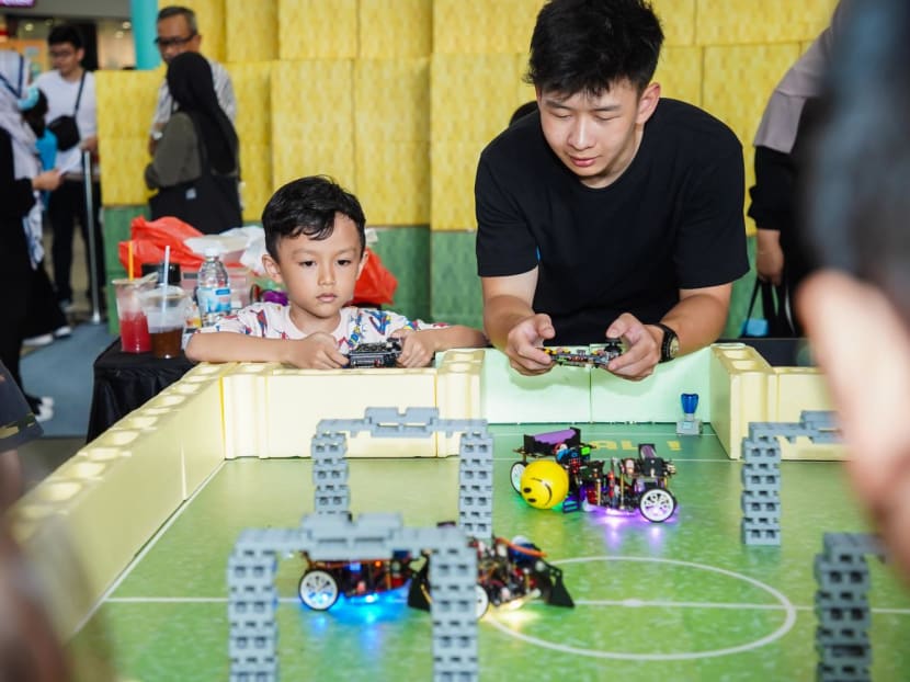 Celebrating knowledge and empowering students through education and play Celebrating knowledge and empowering students through education and play