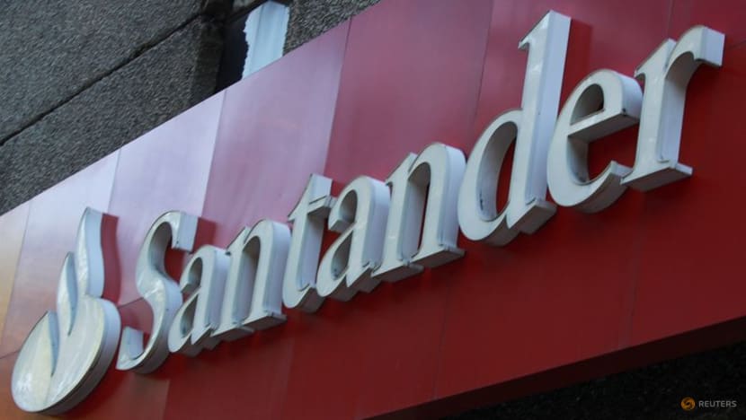 Santander launches digital bank in US to gain cheaper funding for auto loans Santander launches digital bank in US to gain cheaper funding for auto loans