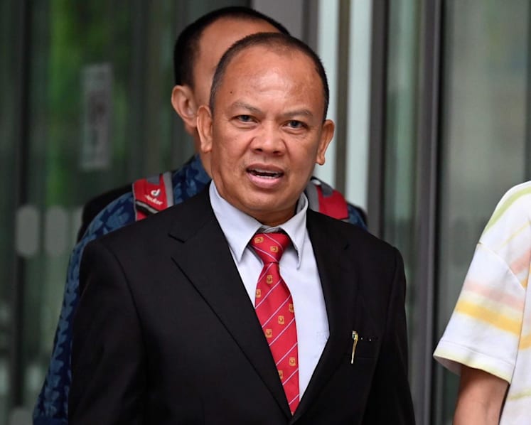 Man who claims to be 'sovereign' and prince gets jail for not wearing mask 