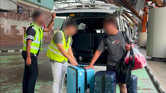 陆交局打击非法跨境载客 16名司机被捉车辆遭扣押