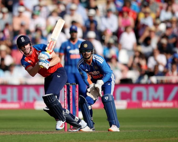 India blown away by England pace