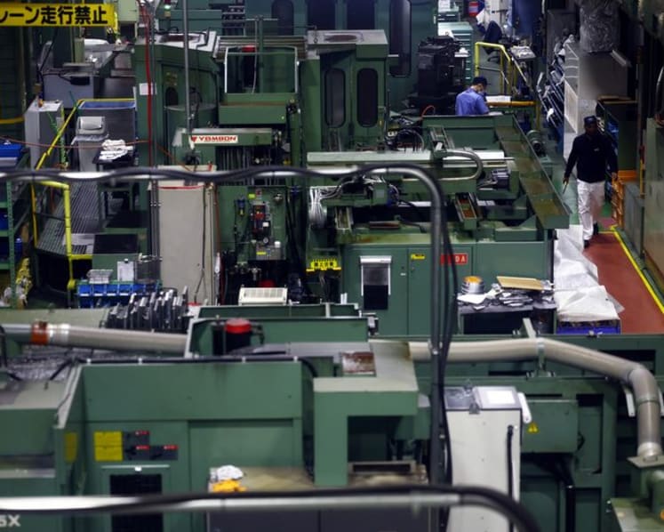 Japan manufacturing extends growth, caps best quarter since Q1 2014, PMI shows
