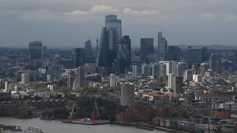 UK signs trade deal with Canada to prepare for Brexit
