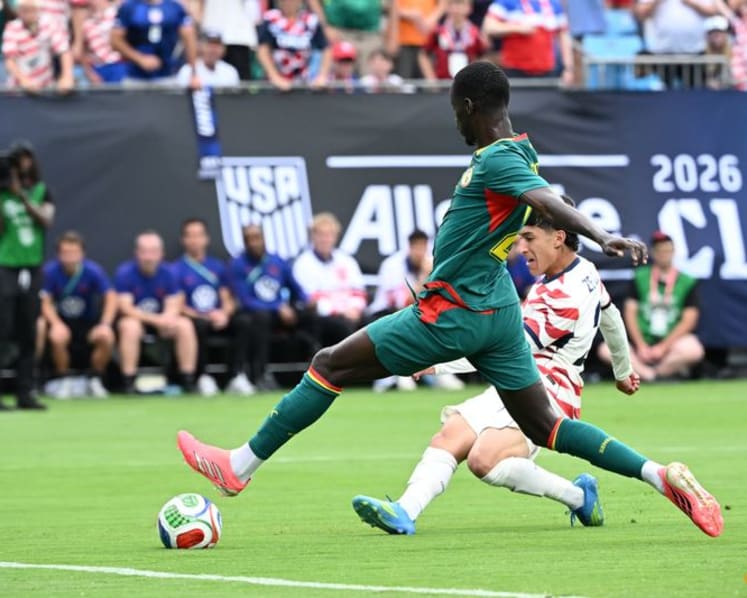 Senegal drop defenders Mbow, Camara to finalise World Cup squad