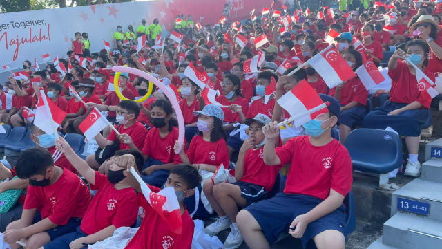 每周精选：“红海”重现浮动舞台 小五生观看首场国庆庆典国民教育演出