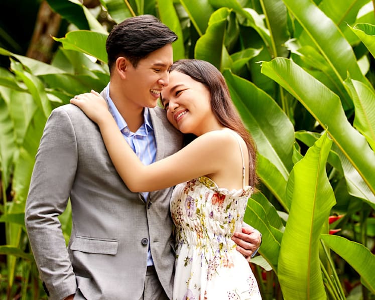 Newlyweds Samuel Toh and Deenise Yang show how a wedding during a pandemic can be a cosy, unfussy celebration that is no less meaningful.