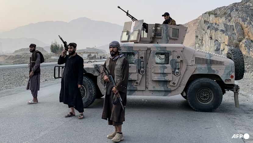 Pakistan bombs Kabul in 'open war' on Afghanistan's Taliban government