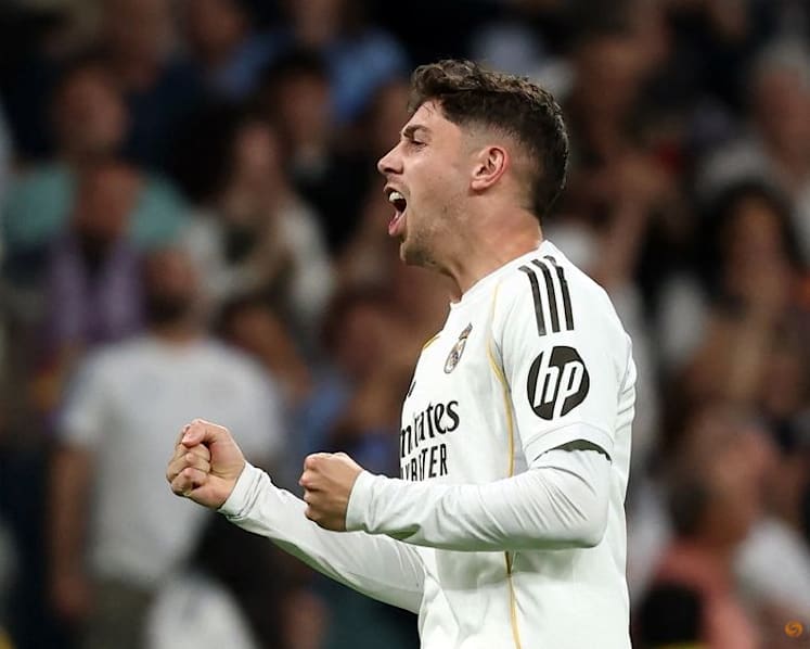 Real Madrid's Valverde suffers head injury after clash with Tchouameni