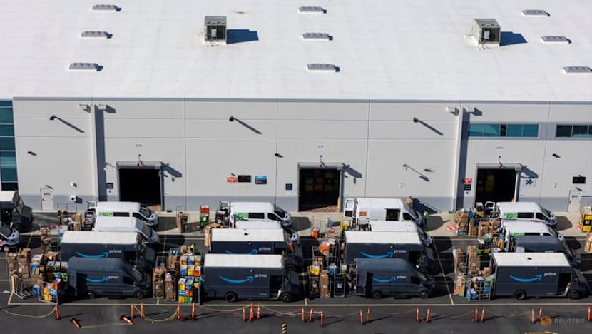 Amazon in discussions with USPS about future relationship