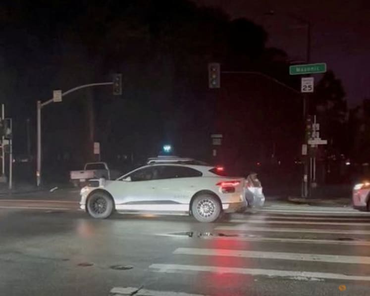 California examines incidents of stalled Waymo robotaxis after San Francisco power outage