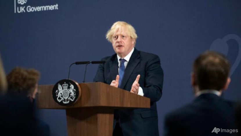 UK PM Johnson avoids quarantine after health minister catches COVID-19 UK PM Johnson avoids quarantine after health minister catches COVID-19