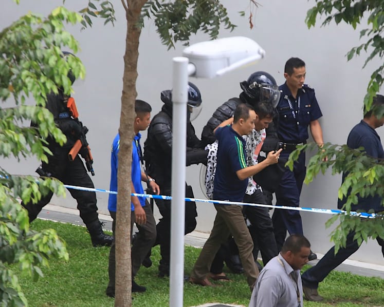 Cops break into Sembawang Drive flat in dramatic end to 17-hour standoff 