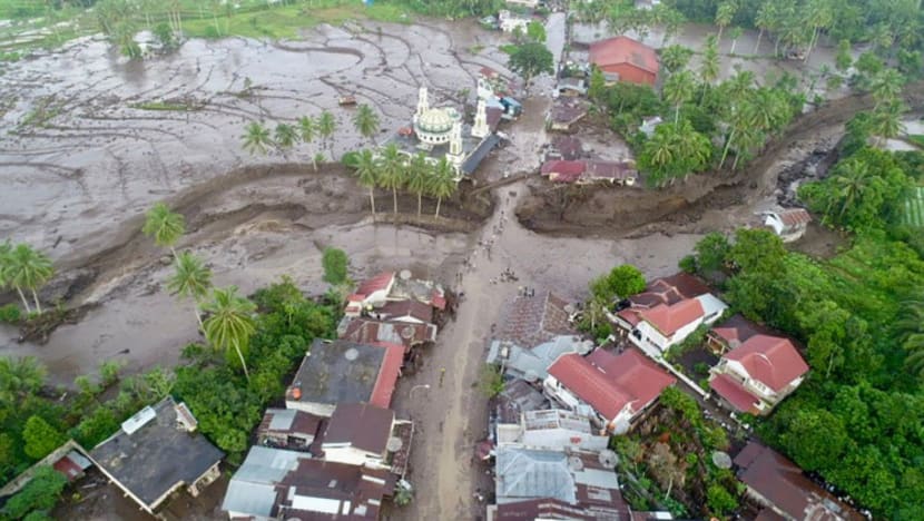 Banjir lahar dingin Gunung Marapi: 37 tewas, 17 menghilang, jalan Padang-Bukittinggi putus