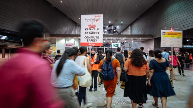 去年9月地铁东西线故障 陆交局对SMRT处以300万元罚款