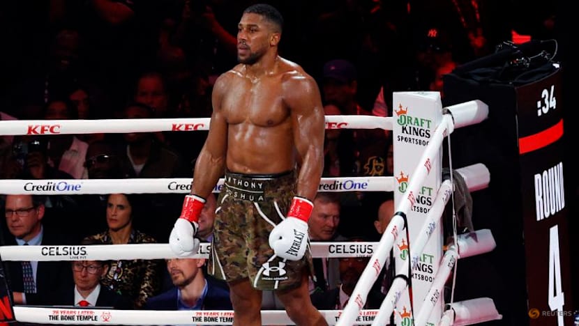 Joshua pays tribute to friends killed in Nigeria crash