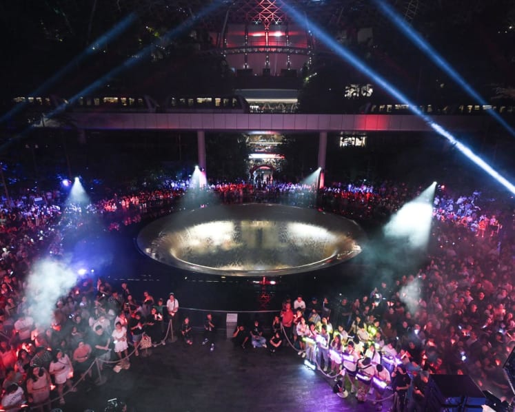 Over 1,200 fans attended Changi Airport’s SG60 Homecoming Concert which had Stefanie Sun, Kit Chan and more